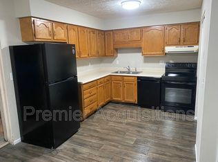 201 E Woodlawn Ave, Jerseyville, IL