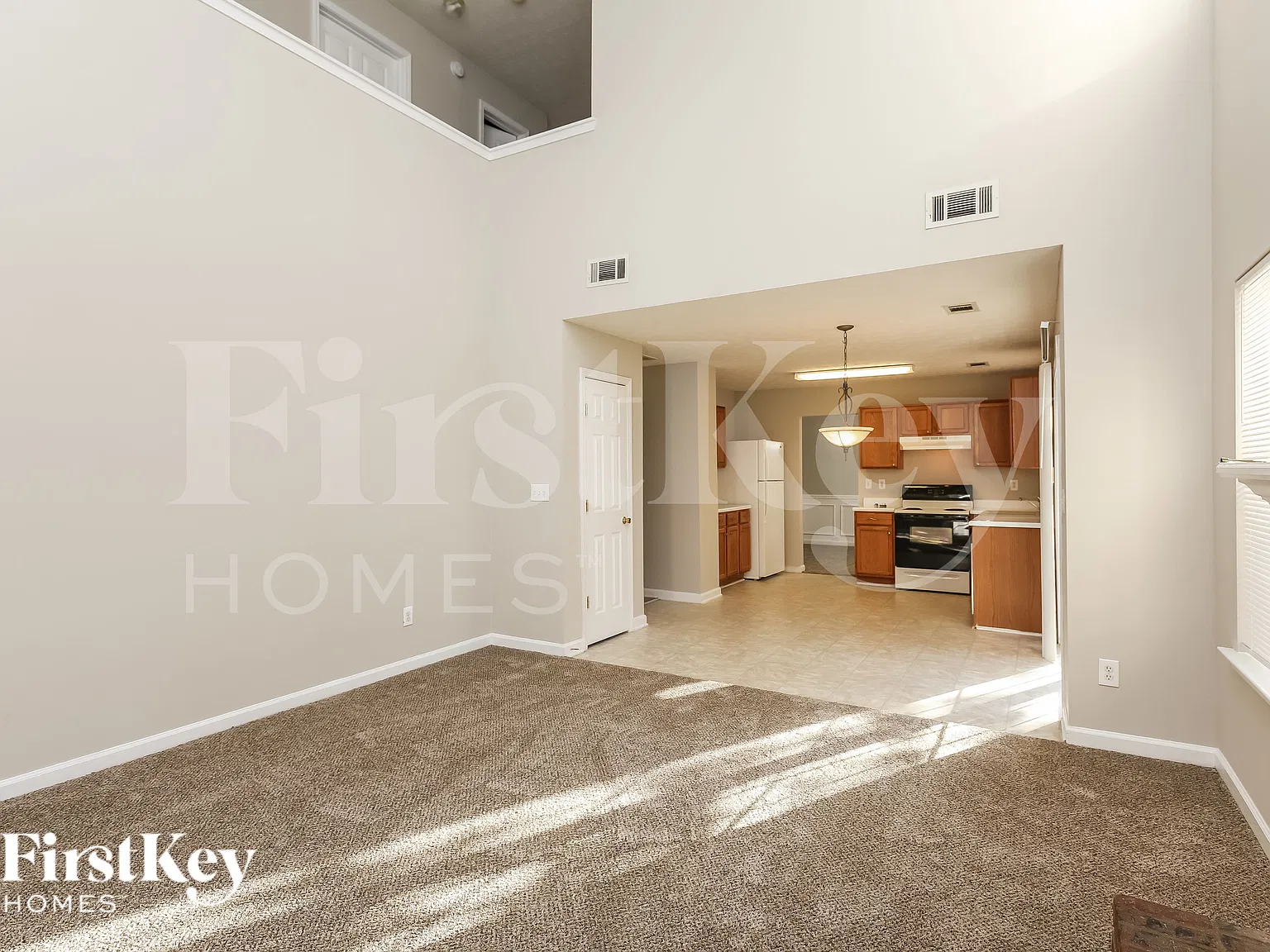 3 bed, 2.5 bath, 2112 sqft, $1,925 — Photo 3