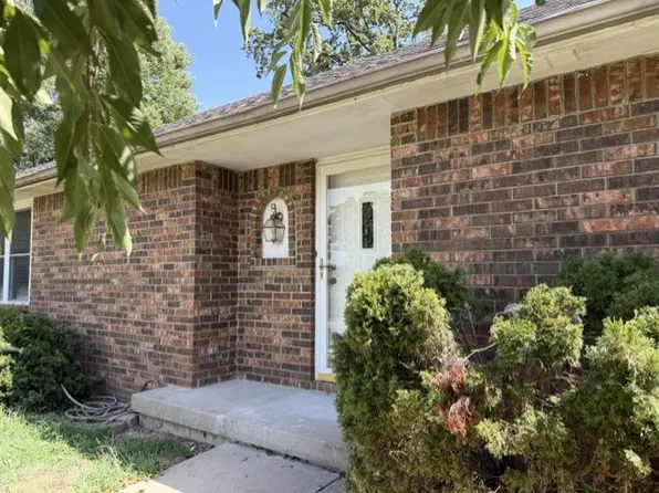 2785 Douglas Fir Rd, Joplin, MO 64804