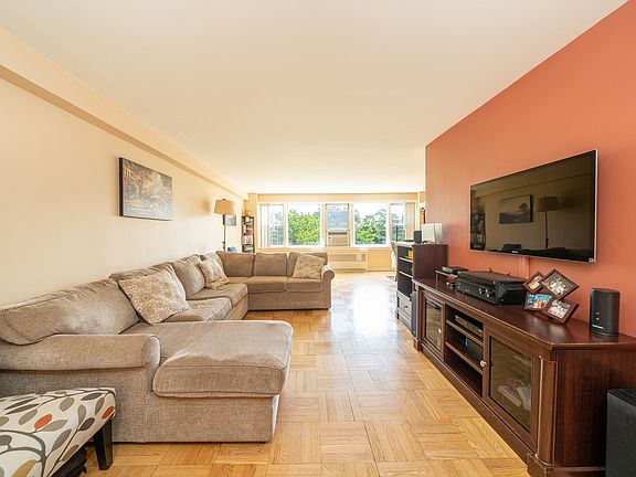 3rd image of 4555 Henry Hudson Pkwy W #710