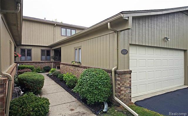 1st image of 12325 Pinecrest Dr
