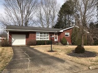 4611 9th Ave, Vienna, WV 26105