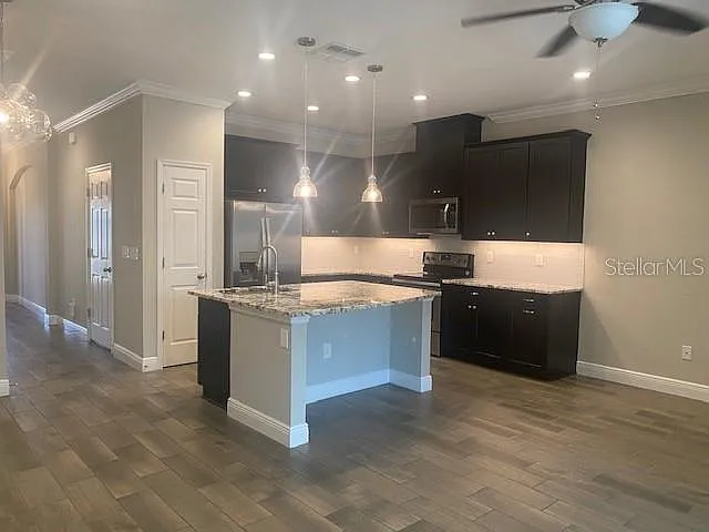 1114 Coral Ln — Photo 6
