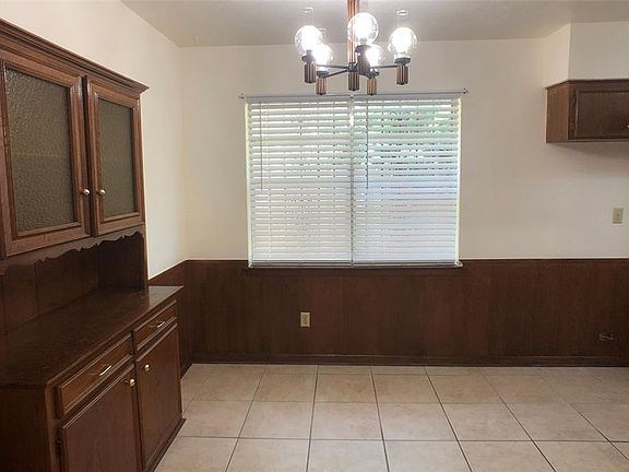 4th image of 1621 Bobbie Ln