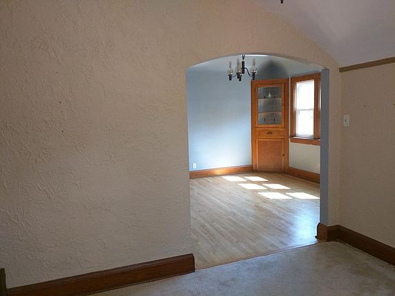 Living Room (2)