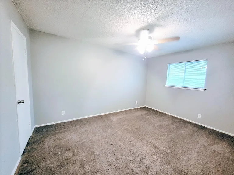 3429 Willowrun Dr #D — Photo 11