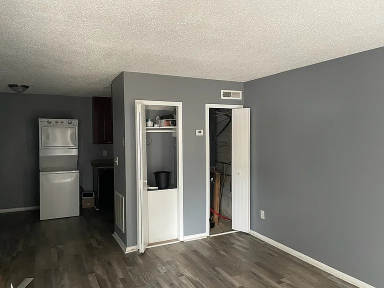 4701 Flat Shoals Rd #25F — Photo 2