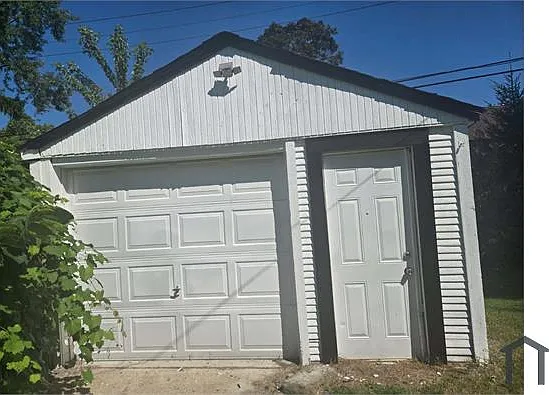474 W Greendale — Photo 10