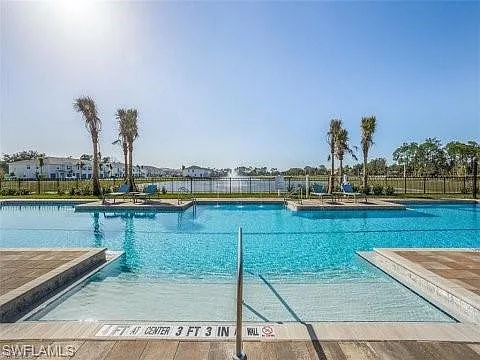 3 bed, 2.5 bath, 1500 sqft, $2,550 — Photo 2