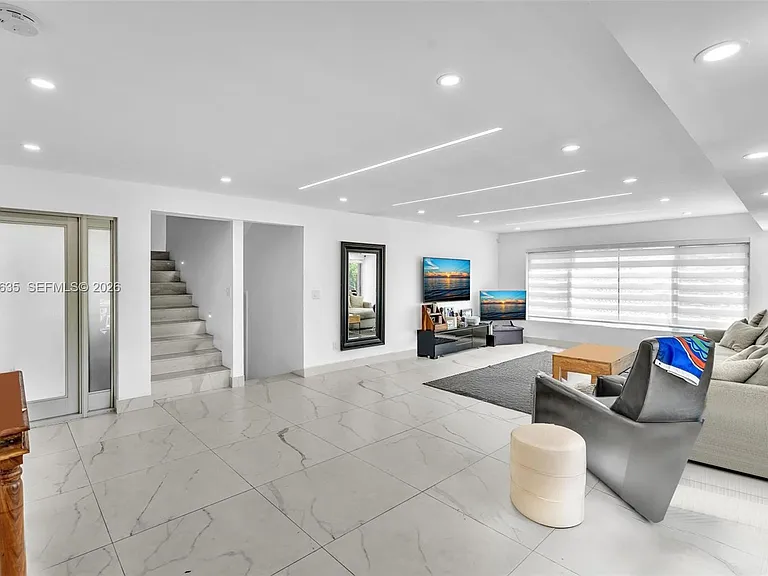 9257 Bay Dr — Photo 7