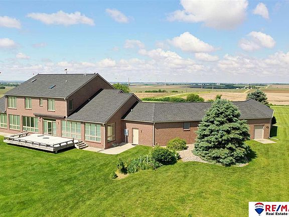 3rd image of 1704 Skyline Dr