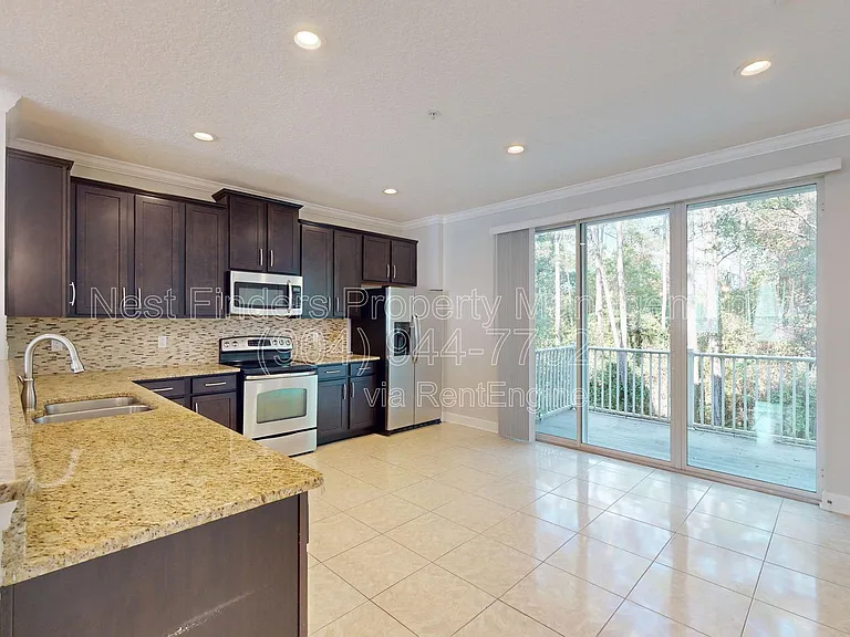 4421 Ellipse Dr — Photo 8