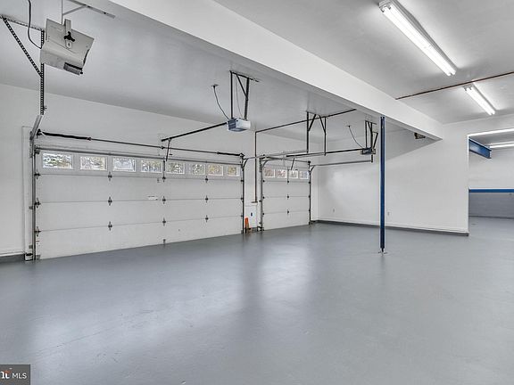 4th image of 47935 Fordwick Way