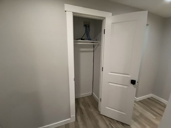 5th image of 18331 NE Multnomah St