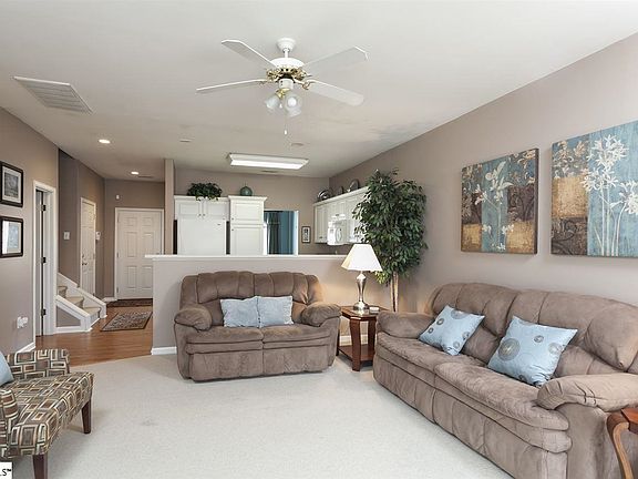 4th image of 325 Ivystone Dr
