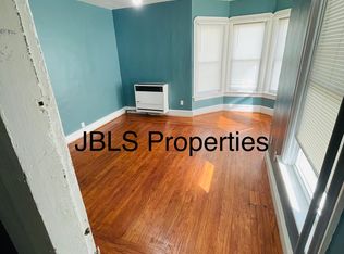 10 Clark Ave APT 2, Pawtucket, RI 02860