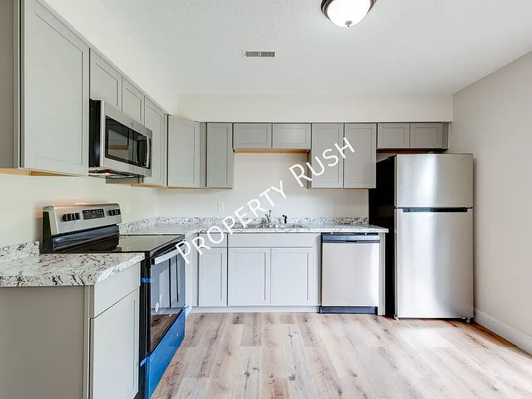 46 Bell Rd #4 — Photo 6