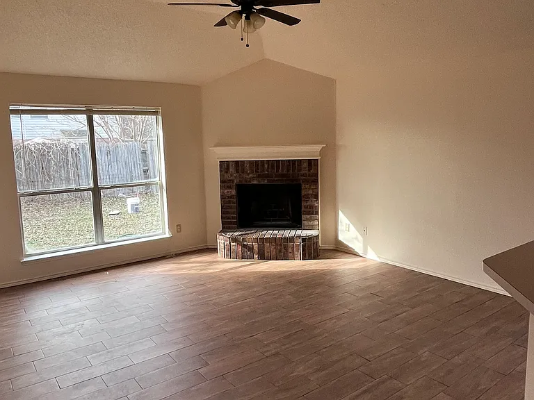 8555 Stetson Dr — Photo 9