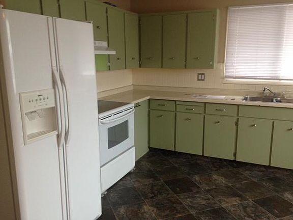 3rd image of 152A Avenue #11916