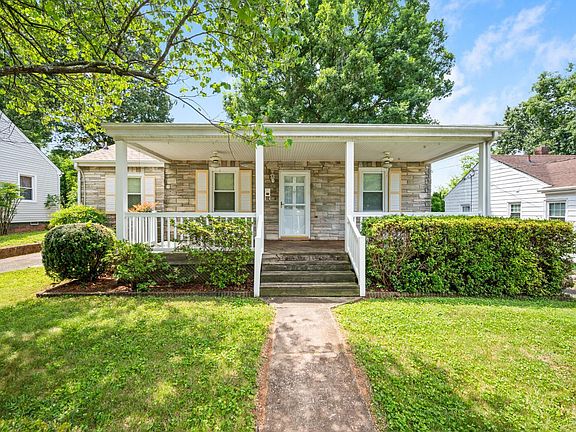 2nd image of 4914 Sycamore Pl