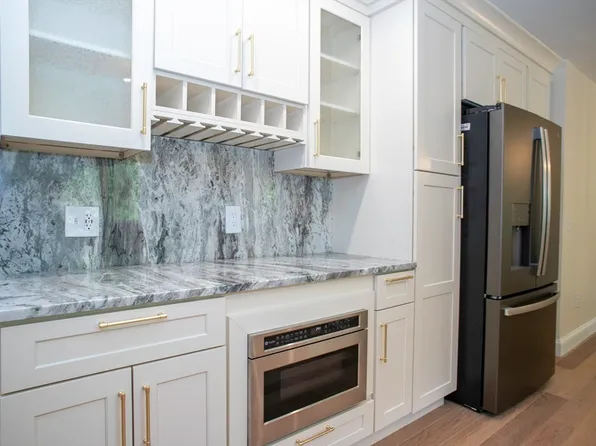 12 Walden Ct, Leominster, MA 01453