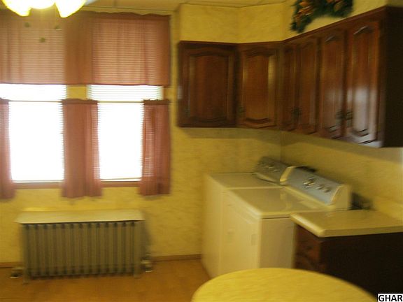 5th image of 446 Dietrich Ave