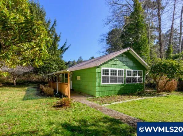 19315 S 5th Ave, Rockaway Beach, OR 97136