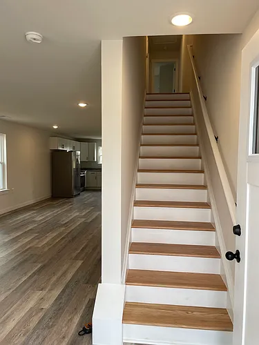 212 King St Photo 1