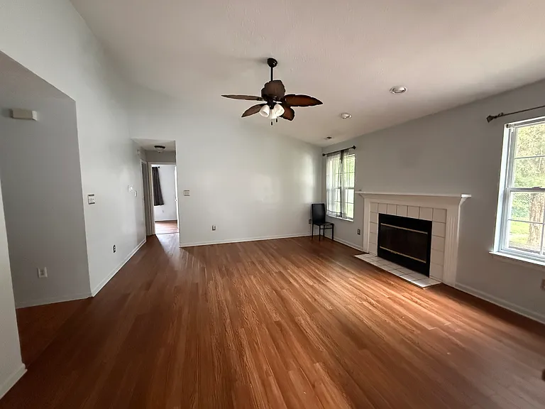 1199 Acadia Ct — Photo 6