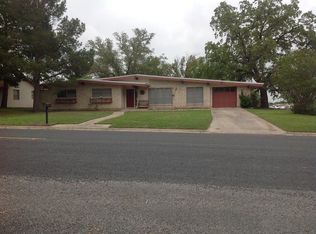 703 Studer St, Uvalde, TX 78801