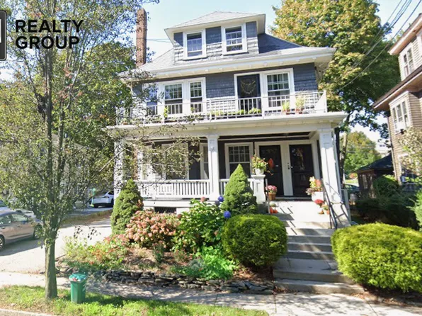 330 School St Unit 1, Watertown, MA 02472