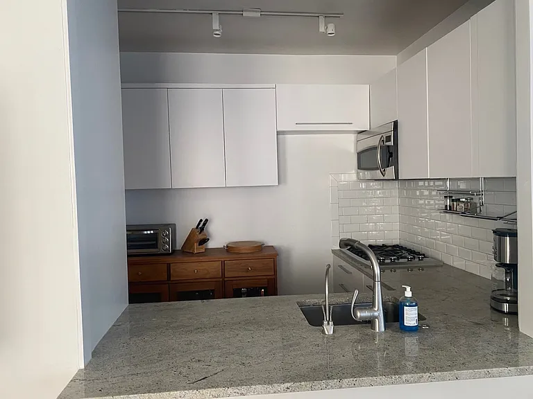150 W 56th St #5106 — Photo 4