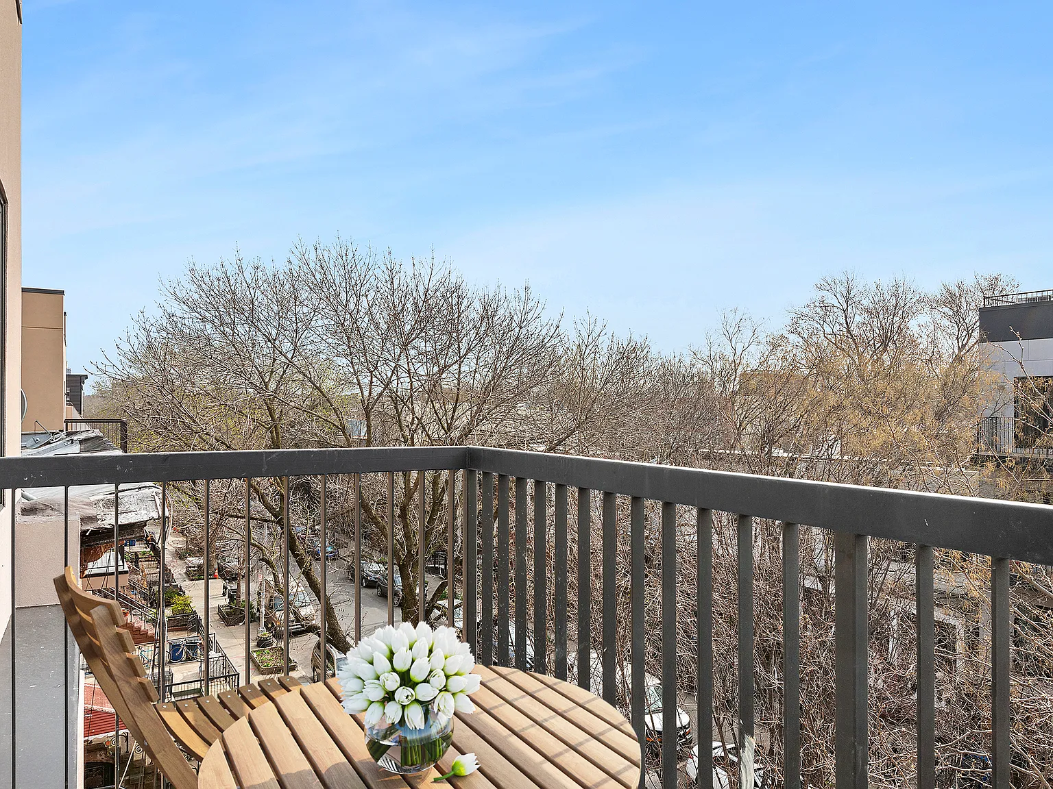 111 Woodbine Street — Photo 4