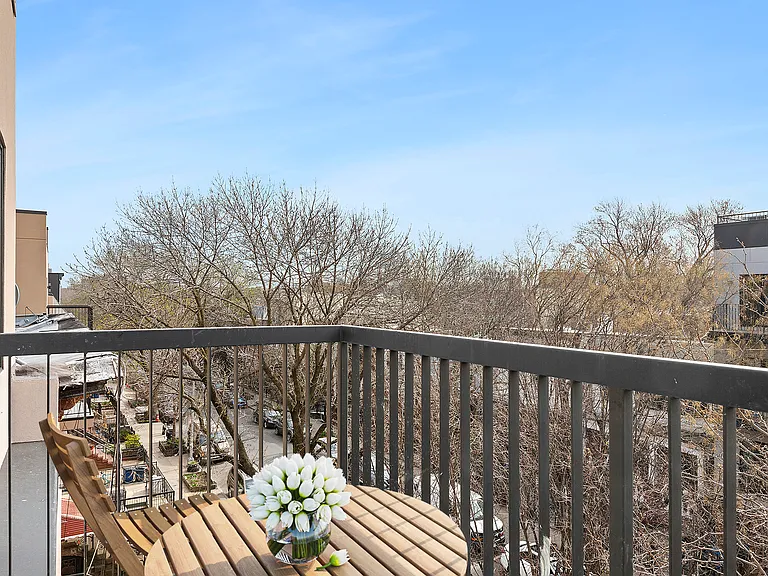 119 Woodbine St #5 — Photo 5