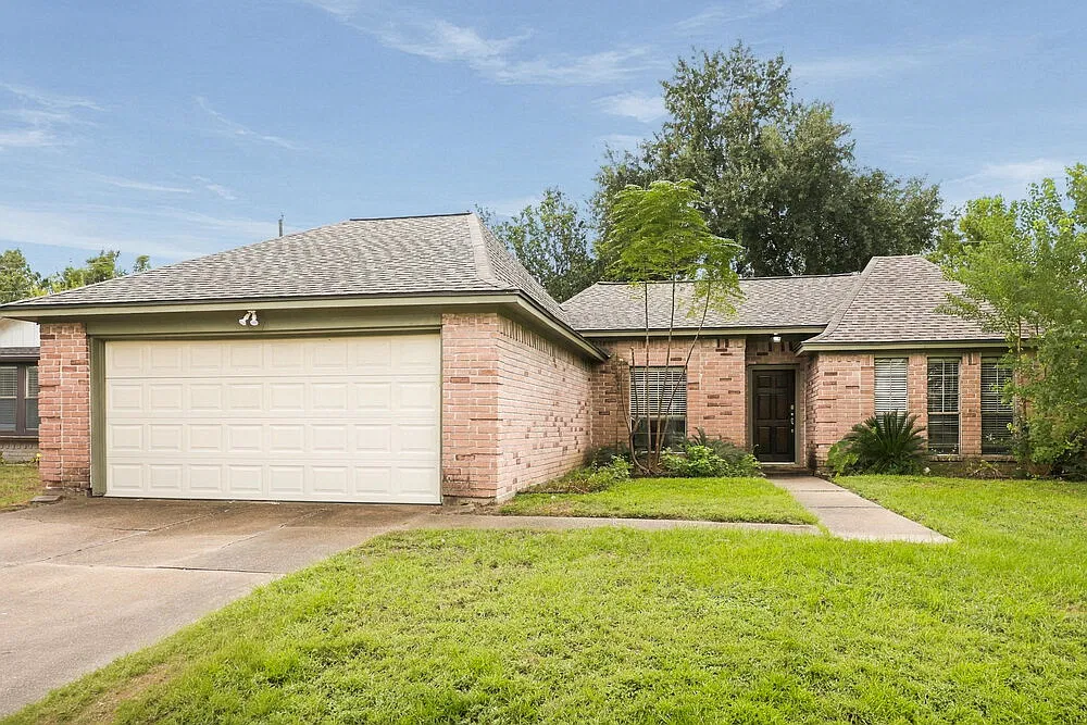 3 bed, 2.0 bath, 1499 sqft, $1,845 — Photo 1