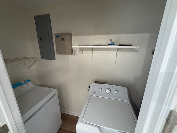 5th image of 215 Cotton Creek Cv