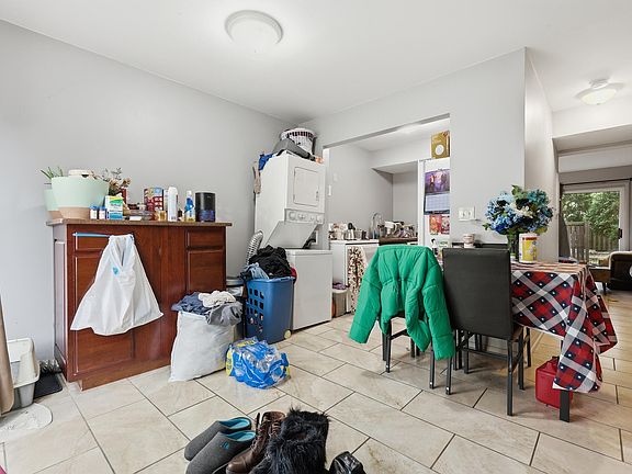 4th image of 3647 Kenbrooke Ct