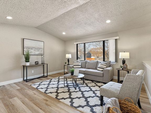 4th image of 21316 E Queen Ave