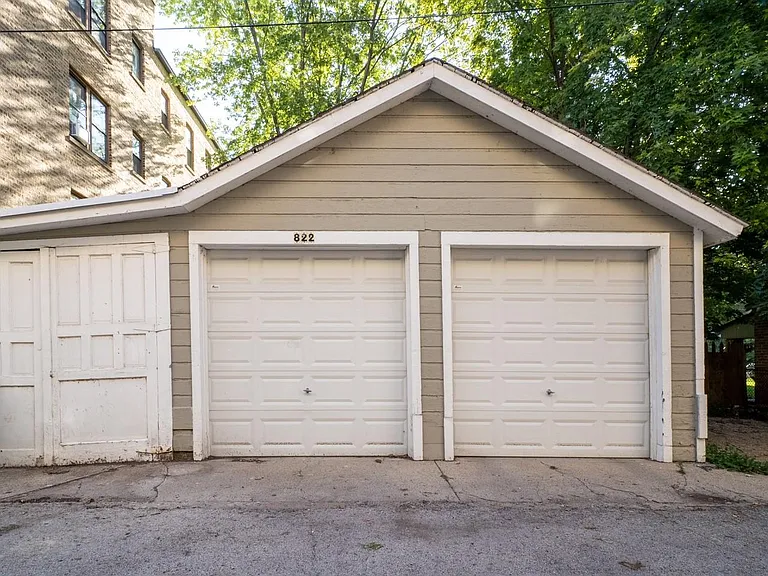 822 Michigan Ave — Photo 25