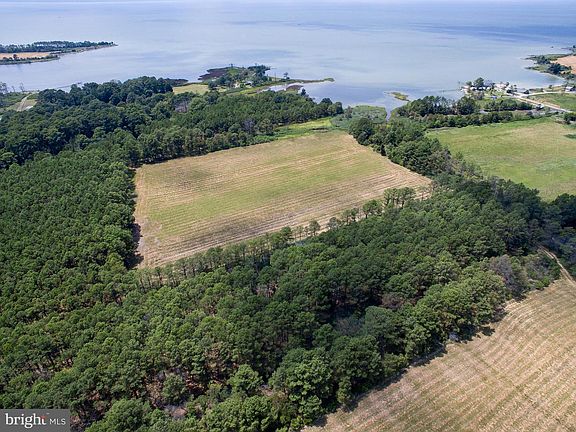 3rd image of Hoopers Neck Rd