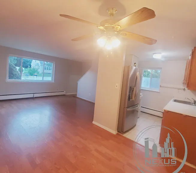 219 Bishop Dr — Photo 1