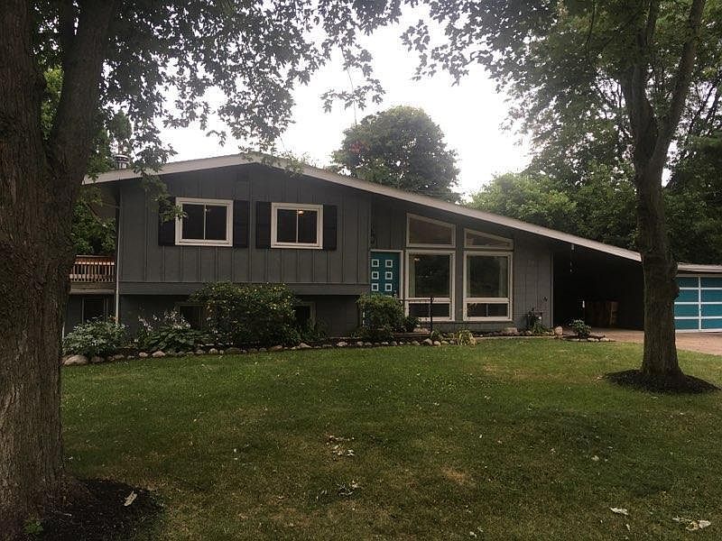 1st image of 3147 Oak Dr