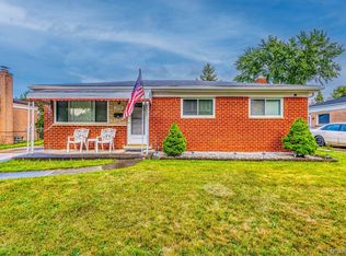 32548 Warner Dr, Warren, MI