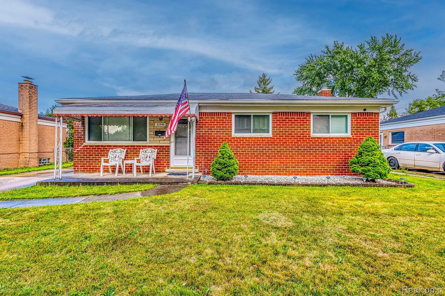 32548 Warner Dr photo 1