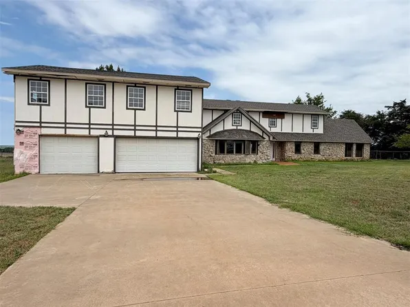 5885 S Canadian Rd, Hinton, OK 73047