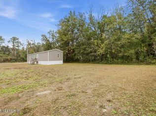 524 W RAILROAD Avenue W, Macclenny, FL 32063