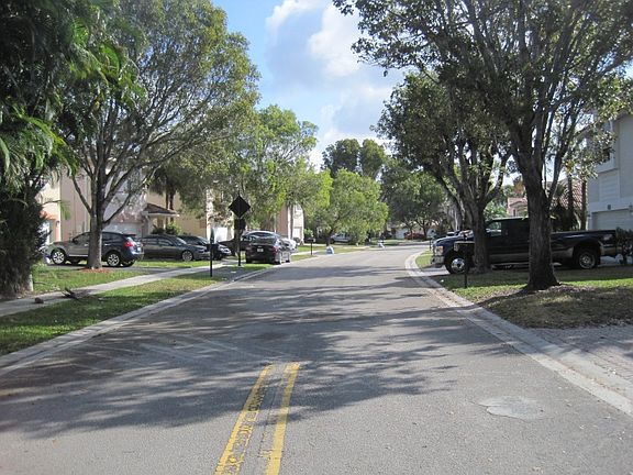 5th image of 648 NW 133rd Dr