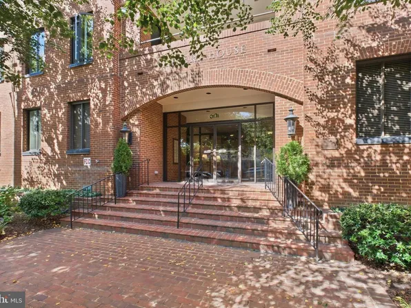 601 Wilkes St APT 202, Alexandria, VA 22314