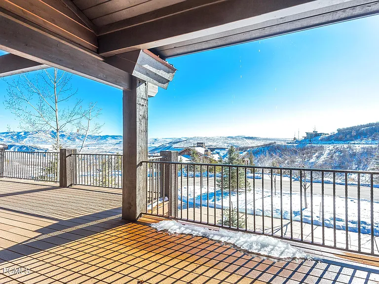 8235 N Sunrise Loop — Photo 4