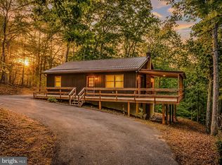 411 Little Creek Trl, Berkeley Springs, WV 25411